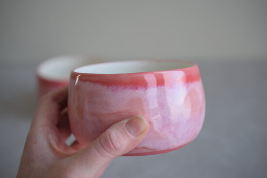 Divas rozā bļodiņas